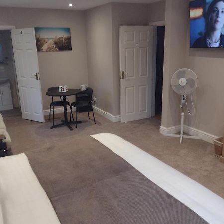 Bure Lodge Christchurch  Extérieur photo